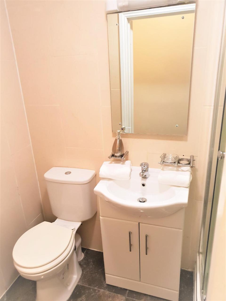 The King William Hotel Лондон Экстерьер фото
